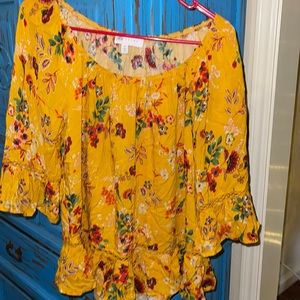 Women’s yellow floral 3/4 sleeve top with bell sleeves